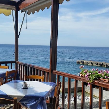 Tarra Hotel Agia Roumeli Buitenkant foto