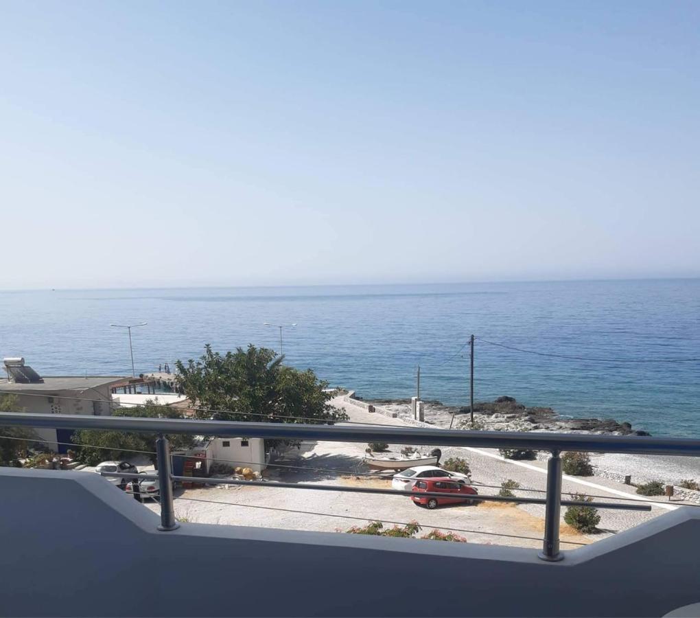 Tarra Hotel Agia Roumeli Buitenkant foto